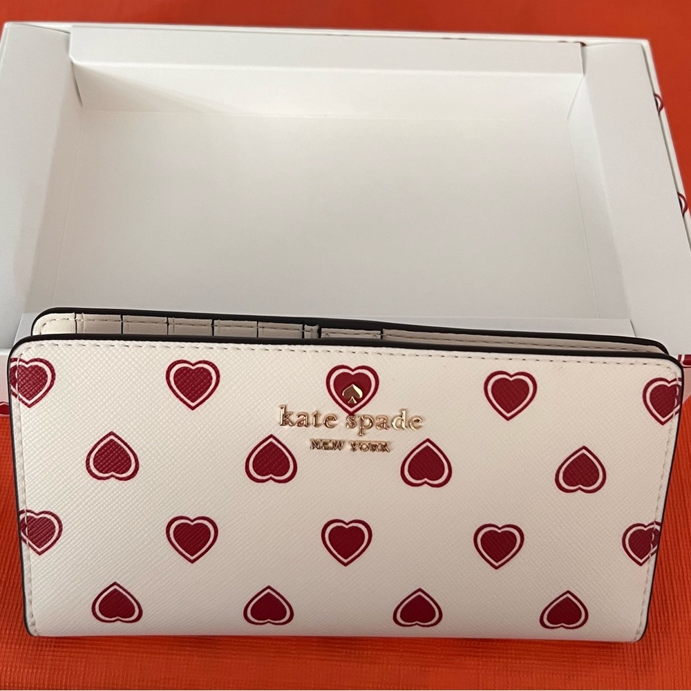 kate spade New York adorable NWT, Madison Heartfelt Boxed Slim Bifold Wallet - Picture 2 of 14